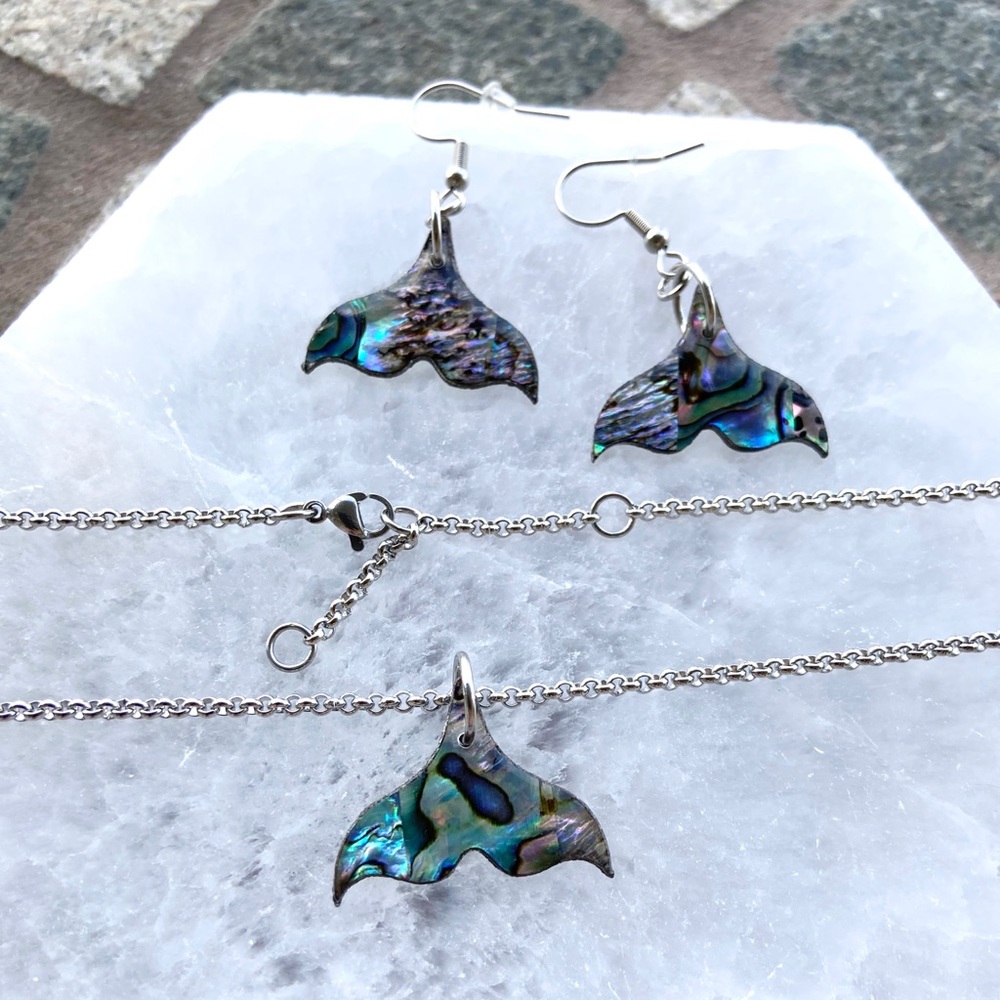 Mermaid abalone jewelry set . Mermaid tail abalone shell earrings + necklace set - Picture 10 of 15